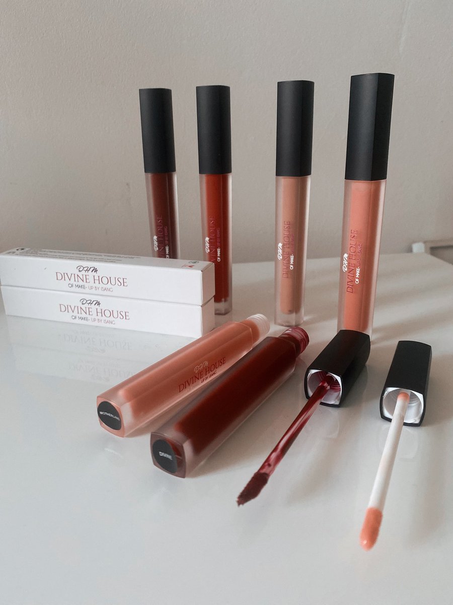 divinehouseofmakeup tweet media