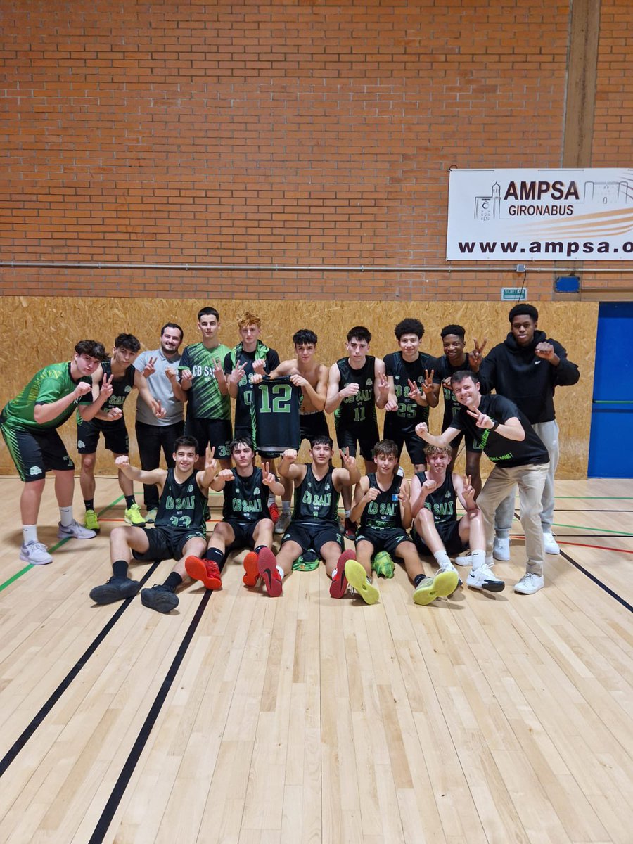 Tornar a competir amb els primers partits de l’any al costat dels meus jugadors… Quina sort que tinc i que bé que treballem! Seguim sumant! #JORDANS #JUNIORINTER Som-hi Salt! 💚🖤 <a href="/cbsalt/">Club Bàsquet Salt</a>
