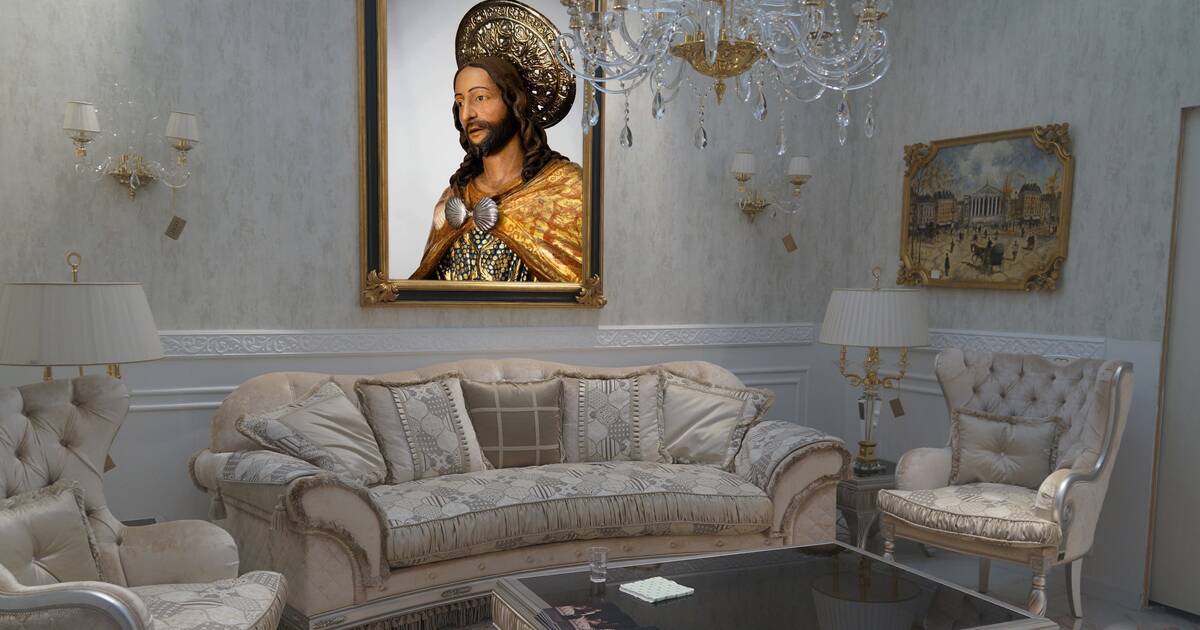 A Caltagirone, in villa nobiliare di Via Santa Maria di Gesù, immagine di San Giacomo. Forse legata a tradizioni/eventi storici della famiglia. #Caltagirone #arte #storia