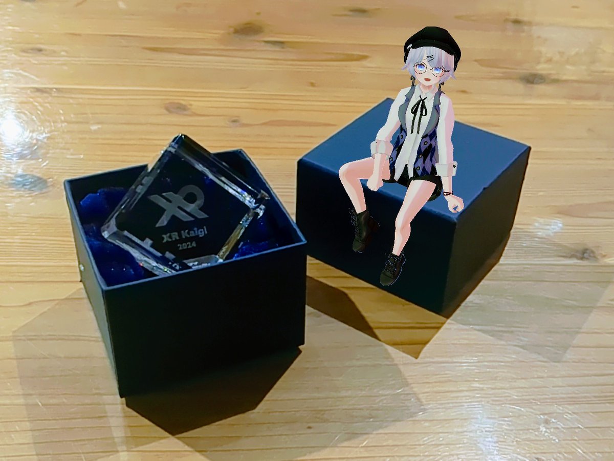 A919515's tweet photo. XRKaigiの登壇者記念品が届きました✨️
来年もゲットするぞ!
#vsnap https://t.co/1WhXuEPz3r