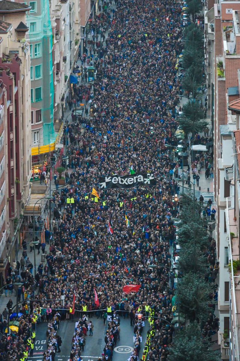 48h a Bilbo, per donar suport en representació d’<a href="/omnium/">Òmnium Cultural</a> a la mobilització de <a href="/sare_herritarra/">Sare Herritarra</a> en defensa dels drets fonamentals dels presos bascos i enfortir les aliances amb el moviment d’alliberament nacional a Euskal Herria.