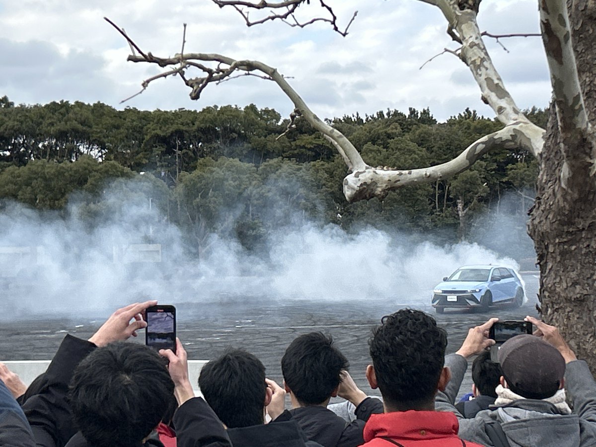 オートサロン行った