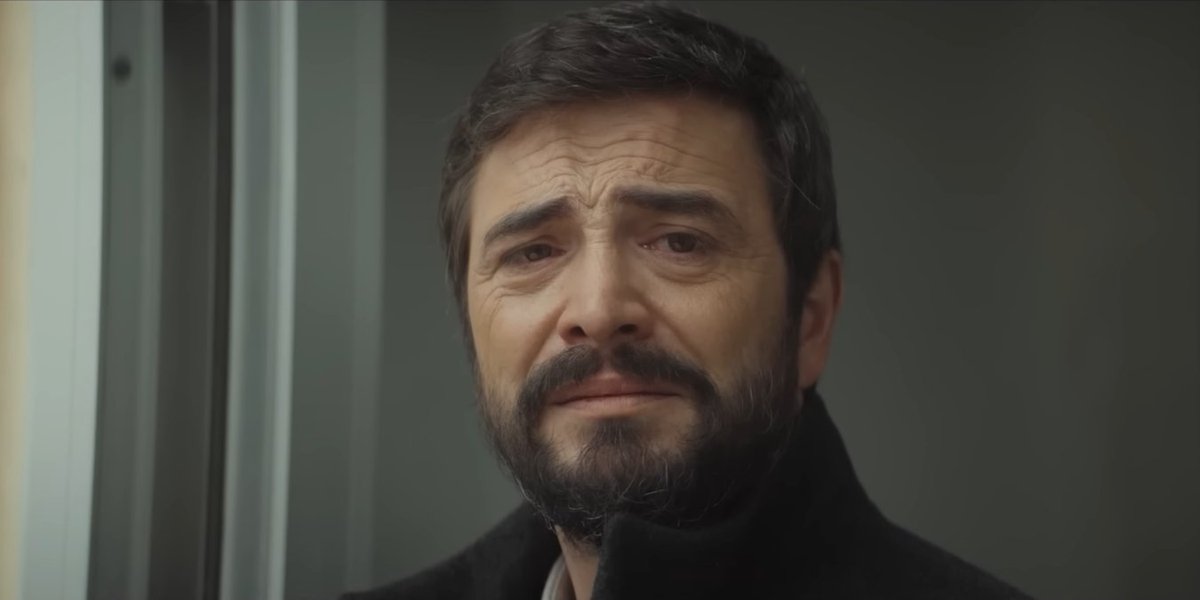 habereditoru's tweet photo. Beyaz yakalıların kurduğu bütün Kültür Endüstrisi çöküyor. Hemde ne çökme. 

Yıllarca uğraş, didin, yırtın, milyonlar harca, şöhretler elde et, bütün dizi film sektörünü ele geçir, sonra 1 Gassal gelsin hepsini tepe taklak etsin.

İbret vesikası. https://t.co/vsulV2fxwJ