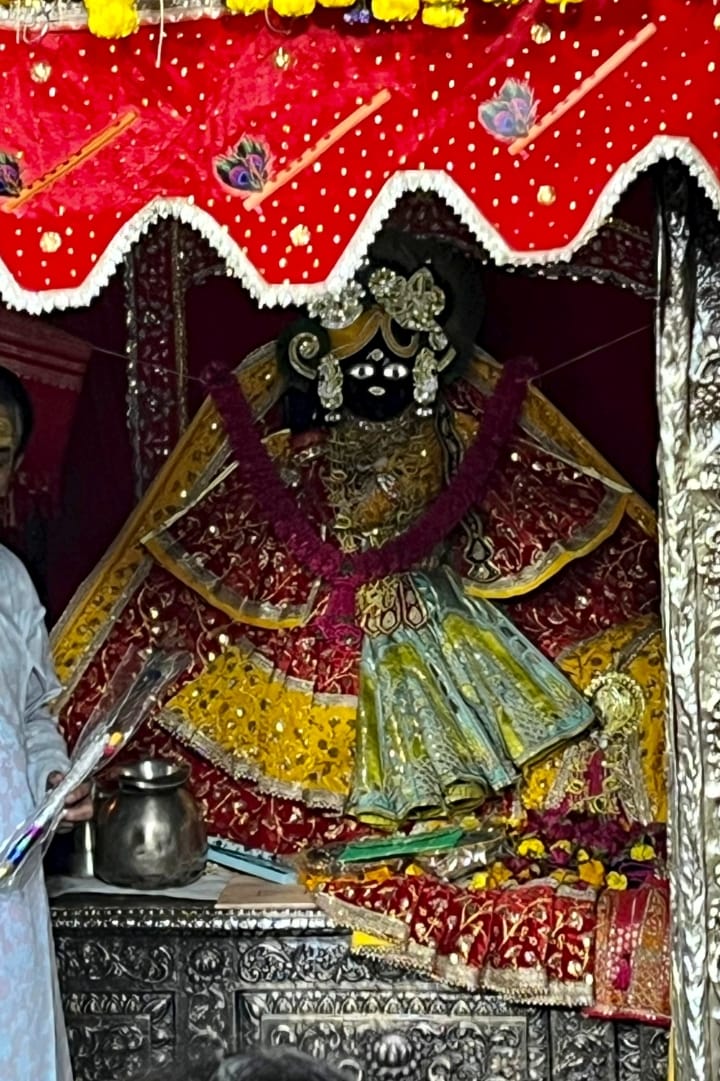 आज के दर्शन श्री बाँके बिहारी जी वृन्दावन