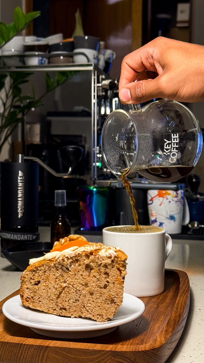 كوُب قَهوة وأنت وتنتَهي الأمَاني 🤍.