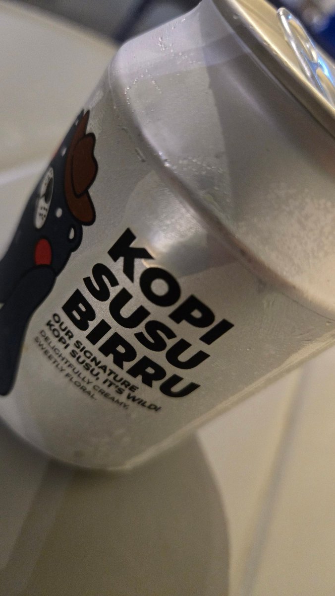 Nemu kopi enak dan unik, ada rasa jasmine tea nya 😆 wow! Rekomen sih