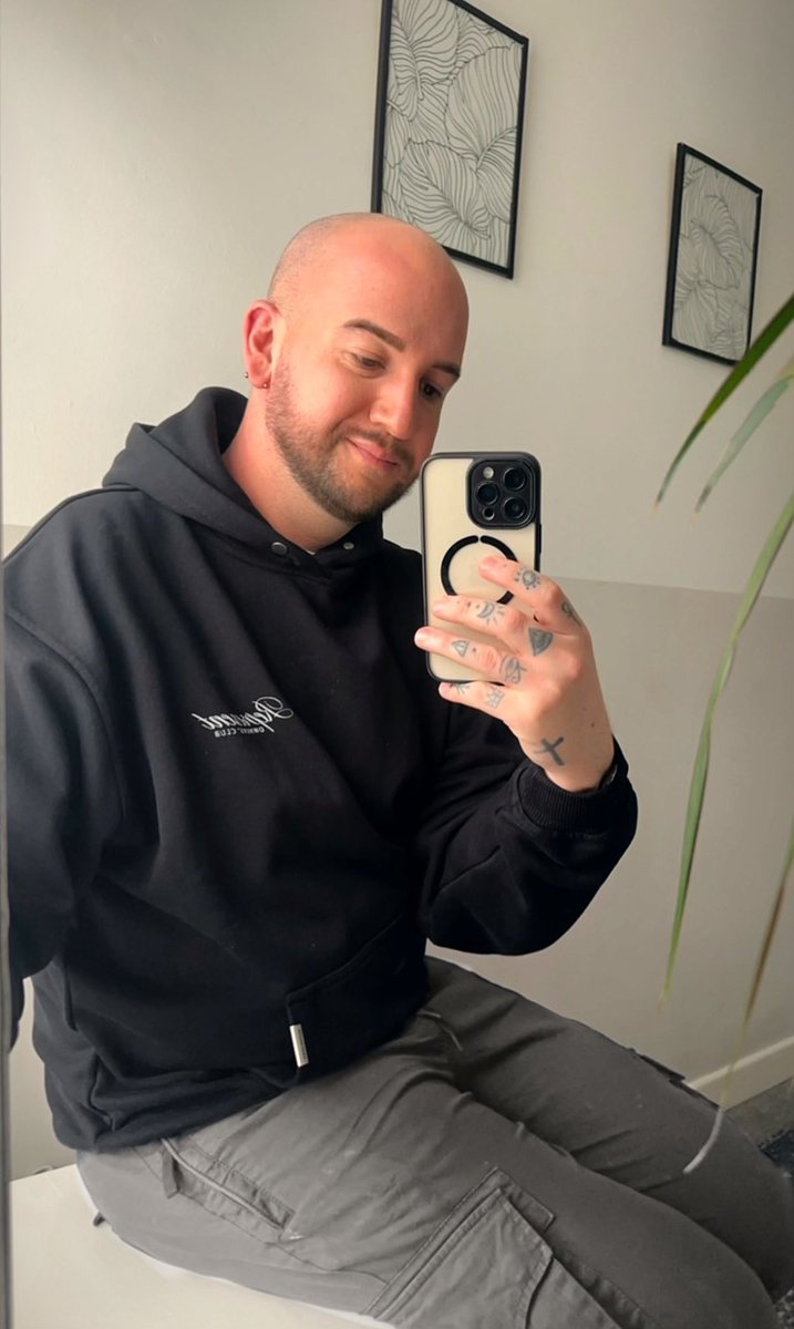 Sundays off 🧘 

.

#sundayvibes #gay #gayuk