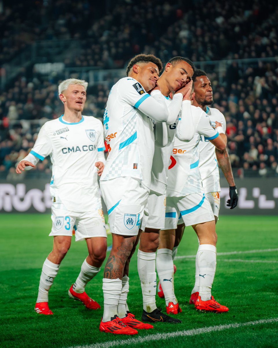 laloumance's tweet photo. THREAD : Quelques-unes de mes photos du meilleur club de France ! 📸

RT &amp; Fav Appréciés ♻️❤️ https://t.co/fRUmuPUKZn