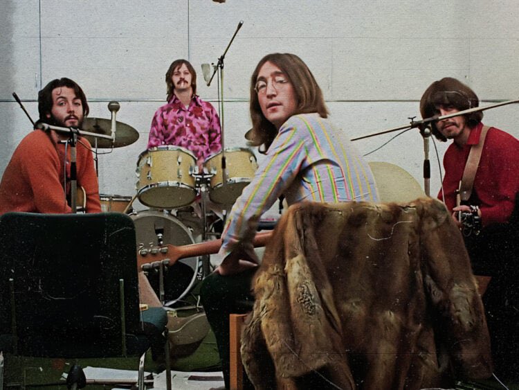 yesterdaypills's tweet image. 🎸 #GetBackSessions: 
12 gennaio 1969 🎸
In questo giorno i Beatles si riunirono nella villa di #RingoStarr, nel Surrey, nel tentativo di risolvere i problemi con #GeorgeHarrison, che aveva lasciato il gruppo due giorni prima durante le sessioni di Get Back.
Purtroppo l’incontro