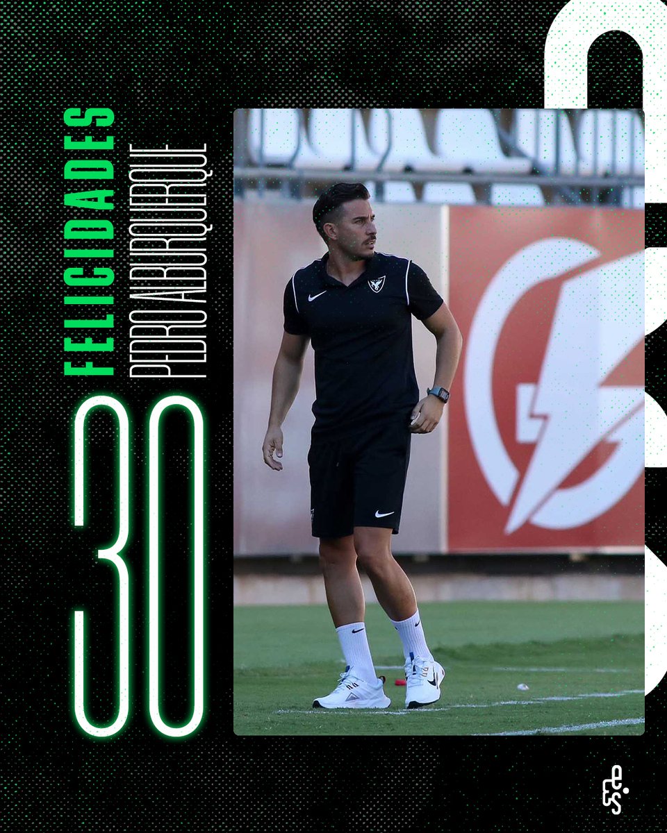 🎂 Nuestro técnico 𝐏𝐞𝐝𝐫𝐨 𝐀𝐥𝐛𝐮𝐫𝐪𝐮𝐞𝐫𝐪𝐮𝐞 celebra hoy su 30 cumpleaños. 

La #FamiliaEmartSoccer le desea que disfrute de este día junto a los suyos.

¡Felicidades, amigo!