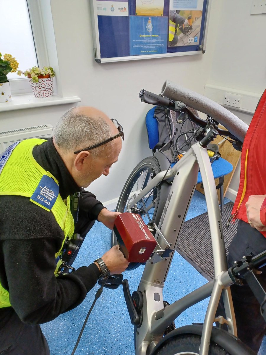 Just a reminder we will be marking cycles 🚲 in the front office at Acomb Police Station until 12 Noon today 👍 

This is also an opportunity to come and speak to members of the team about any issues you maybe having.

We look forward to seeing you!