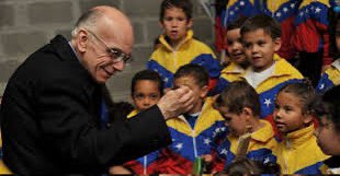 RodulfoPerezVen's tweet photo. 4 venezolanos eminentes !
De los que nos identifican !
De lo que somos !!
Viva Venezuela en Paz !
#JoseAntonioAbreu
#JacintoCovit
#MiguelOteroSilva
#DavidConcepcion
#VivaVenezuela https://t.co/hT9hAcdzO5