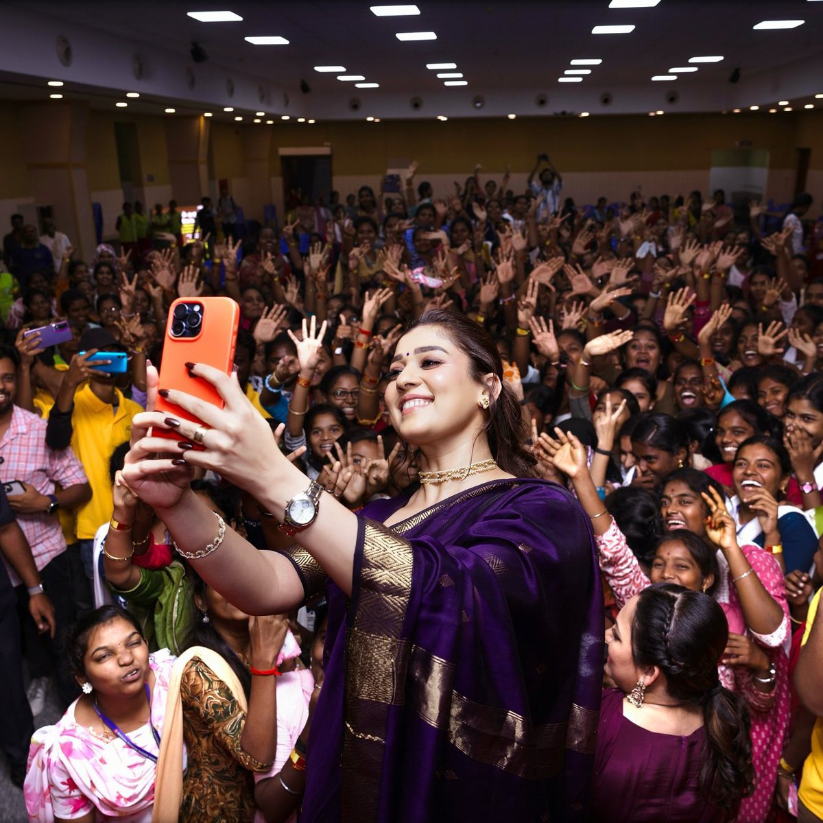 nayanthara_kfc's tweet photo. Stunning new captures of the elegant actress Nayanthara are here, radiating grace and timeless beauty! ✨💜🫂
#Nayanthara | #LadySuperstar |#Femi9 | #wikinayan https://t.co/OV1svYiQWW
