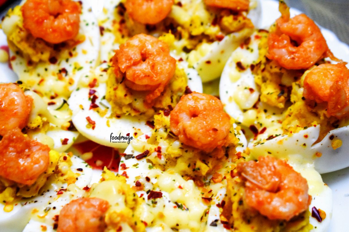 foodmage2020's tweet photo. 📷 : Shrimp Deviled Eggs 🤤🤍☺

Shrimp Deviled Eggs are a great twist on the classic recipe. With just a bit of mayonnaise, along with mustard and some spices, hard boiled eggs are turned into something worthy of a holiday appetizer.. 💯
#deviledeggs #foodmage #shrimpdeviledeggs https://t.co/bK6Ox4Lxlj