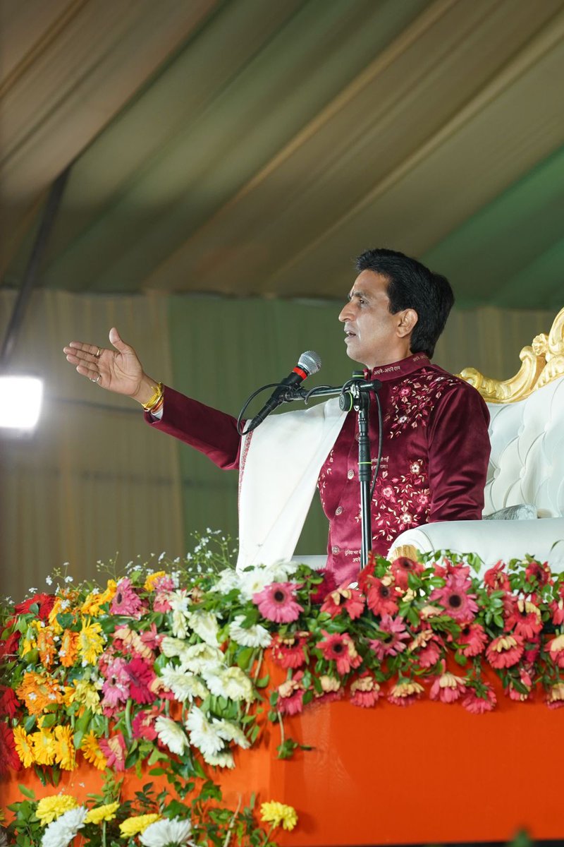 Dr Kumar Vishvas tweet media