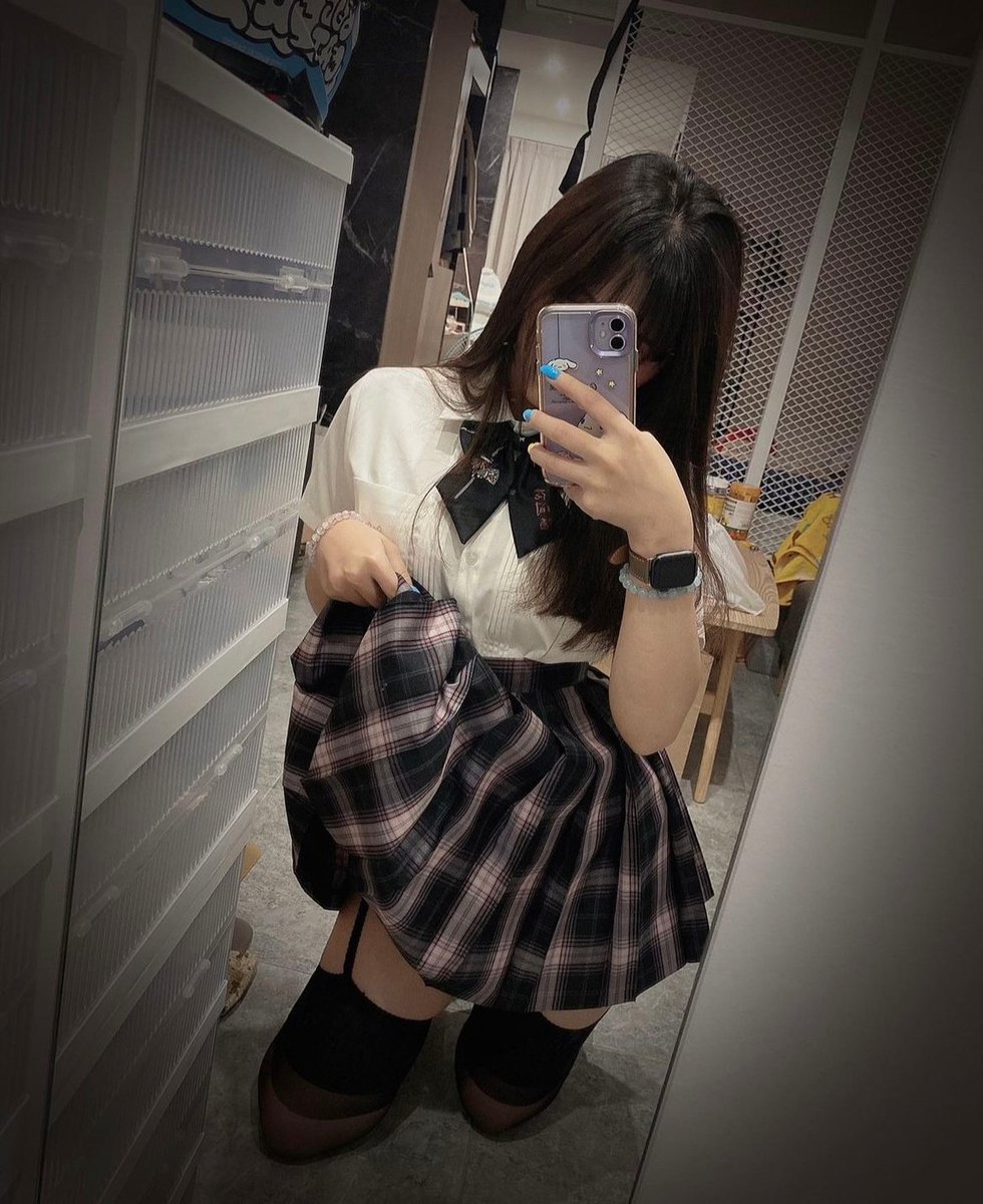 老了 不過學生服還是很喜歡❤ https://t.co/IuXHsHNmfo