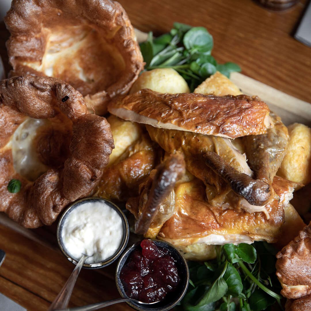 redlionyoungs's tweet photo. It’s that day of the week again! 

Delicious roasts and even better beers! 

•Chicken
•Beef
•Pork Belly
•Veggie

Families and dogs welcome! 

#roast #sundayroast #roastdinners #roastchicken #family #dogfriendlylondon https://t.co/aa7SVQEnhO