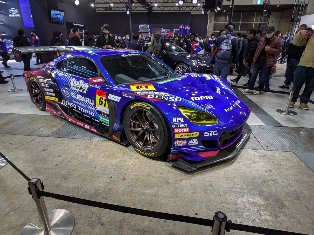 blueskywalker57's tweet photo. 息子君を連れて、東京オートサロン2025に行った。
あまりの人の多さに疲れてしまったけど、車好きにはたまらないイベントだ。

少年も、昔少年だった人も、世代を超えたワクワク感にあふれていた。 https://t.co/e4F9hRehi9