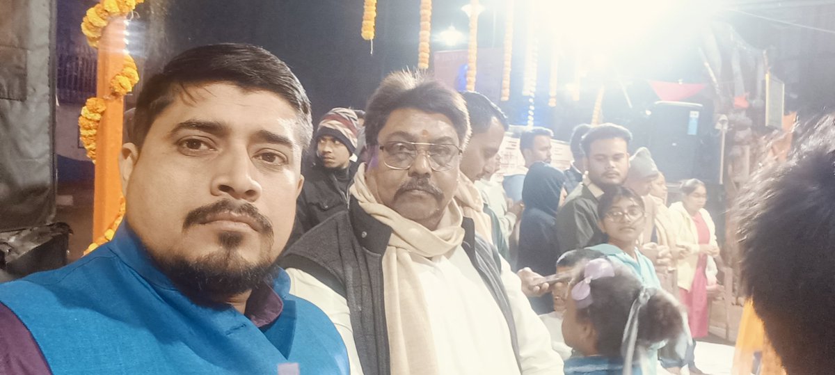 raianand84's tweet photo. बीते कल #प्रतिष्ठा_द्वादशी के अवसर पर #बादामी_देवी_आश्रम में संत हरिकृष्ण दास जी महाराज द्वारा " संस्कार एवं सांस्कृतिक चेतना " पर प्रवचन सुनने का अवसर मिला साथ ही #अंजनी_पुत्र_सेना द्वारा सामूहिक #हनुमान_चालीसा पाठ और आरती में शामिल होने का सौभाग्य प्राप्त हुआ।
#जय_श्री_राम https://t.co/sXbWkMWZ54