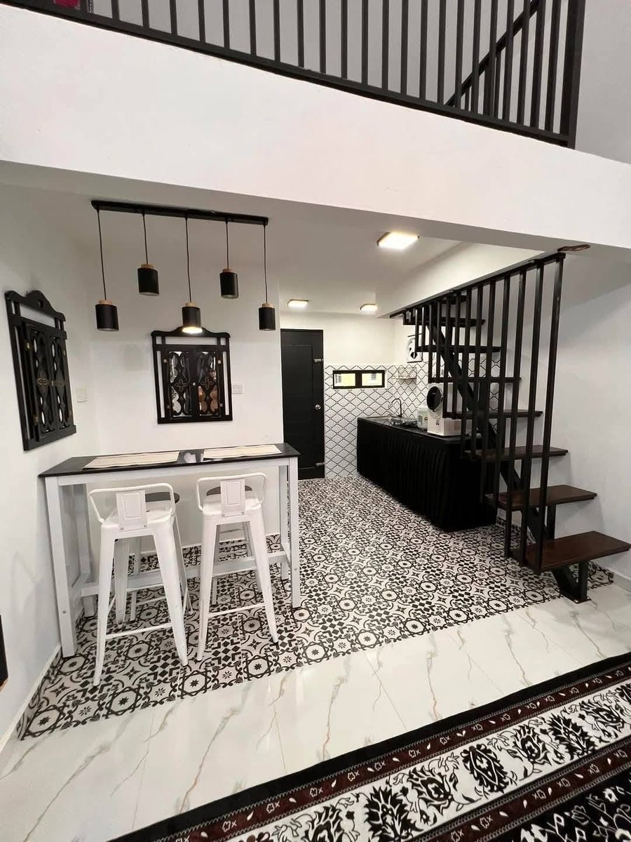 bckupacc99's tweet photo. Alhamdulillah syukur, tiny House RM 21k kami akhirnya siap sepenuhnya.

lahir dengan berkonsepkan minimalist elegant &amp; english style. berkeluasan 300 sqft 12 x 25 kaki. deco bajet sahaja 😉

📸 : ghafirahnurizzat https://t.co/lqTRiVCPpM