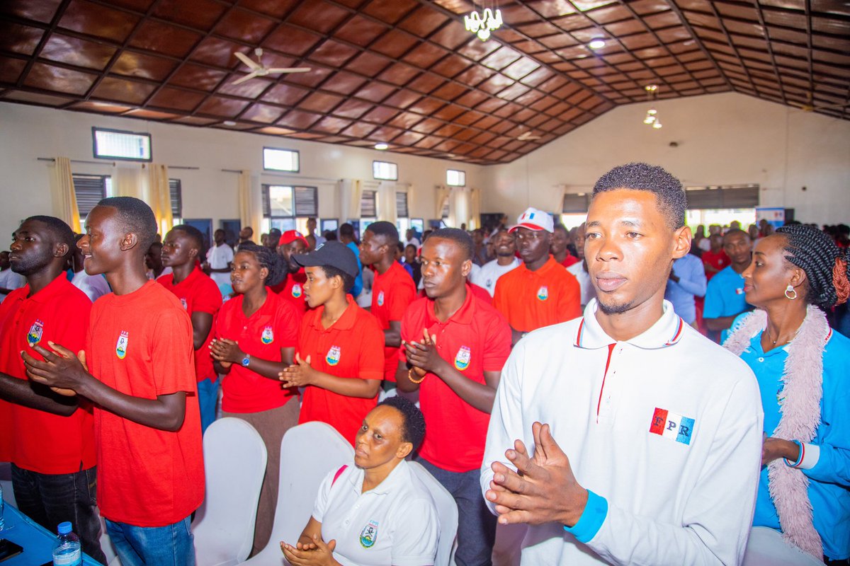 RPF-Kayonza (@kayonzarpf) on Twitter photo Birikuba: Abagize urugaga rw'urubyiruko rushamikiye ku muryango FPR-Inkotanyi mu Karere ka Kayonza bahuriye mu nteko rusange, baranatora Komite Nyobozi y'urugaga rw’urubyiruko ku rwego rw'Akarere.
<a href="/rpfinkotanyi/">FPR-Inkotanyi</a> Birikuba: Abagize urugaga rw'urubyiruko rushamikiye ku muryango FPR-Inkotanyi mu Karere ka Kayonza bahuriye mu nteko rusange, baranatora Komite Nyobozi y'urugaga rw’urubyiruko ku rwego rw'Akarere.
<a href="/rpfinkotanyi/">FPR-Inkotanyi</a>