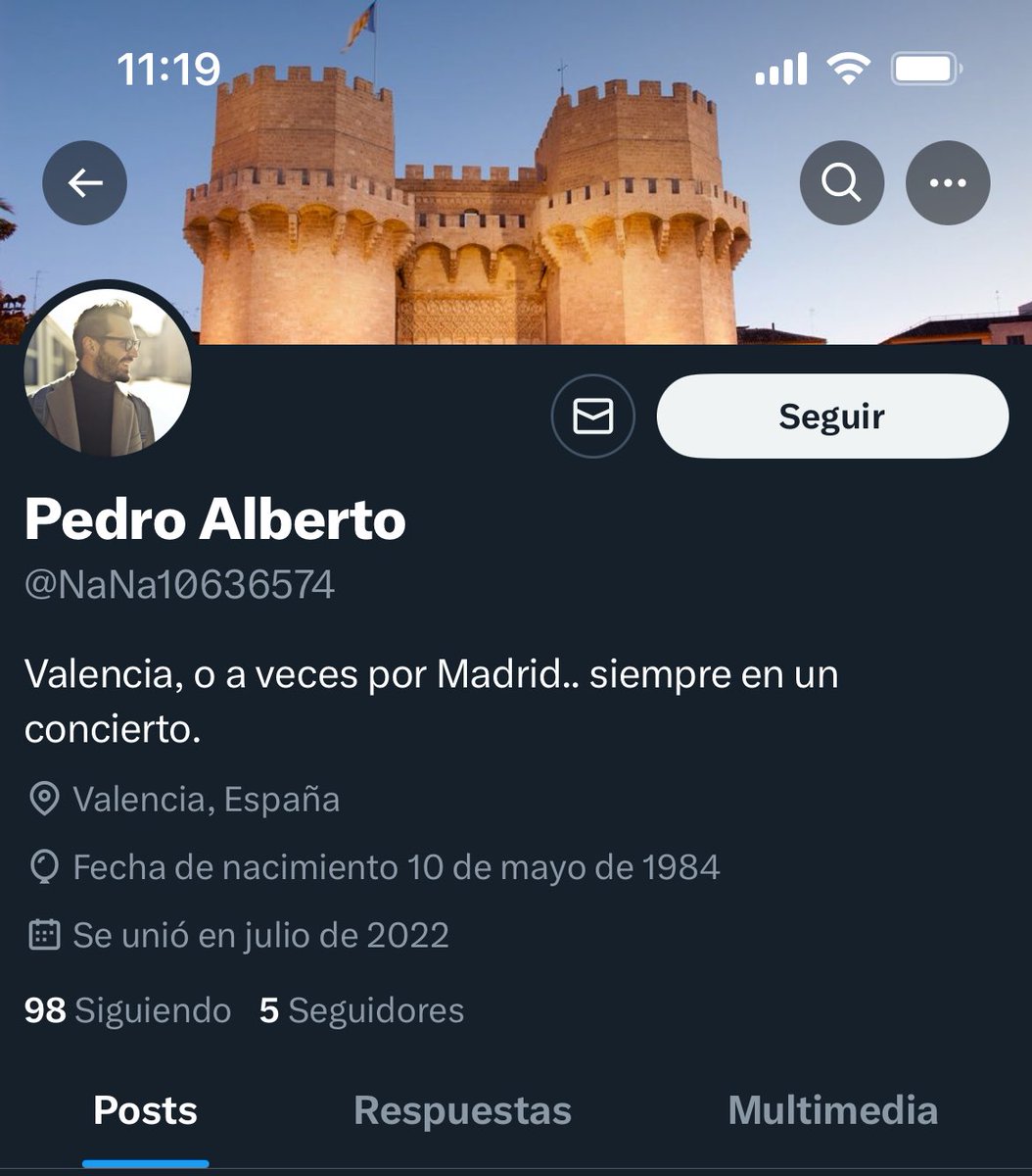 belenxu_moreno's tweet photo. Estas dos personas @NaNa10636574 y @SBigval se dedican a estafar a la gente “vendiendo” entradas para el concierto de Carolina durante de este mes en Valencia y a saber que más estafas hacen. OS PIDO DIFUSIÓN para que estos miserables no obtengan ni un euro más de la gente. https://t.co/KTQeLxTonI