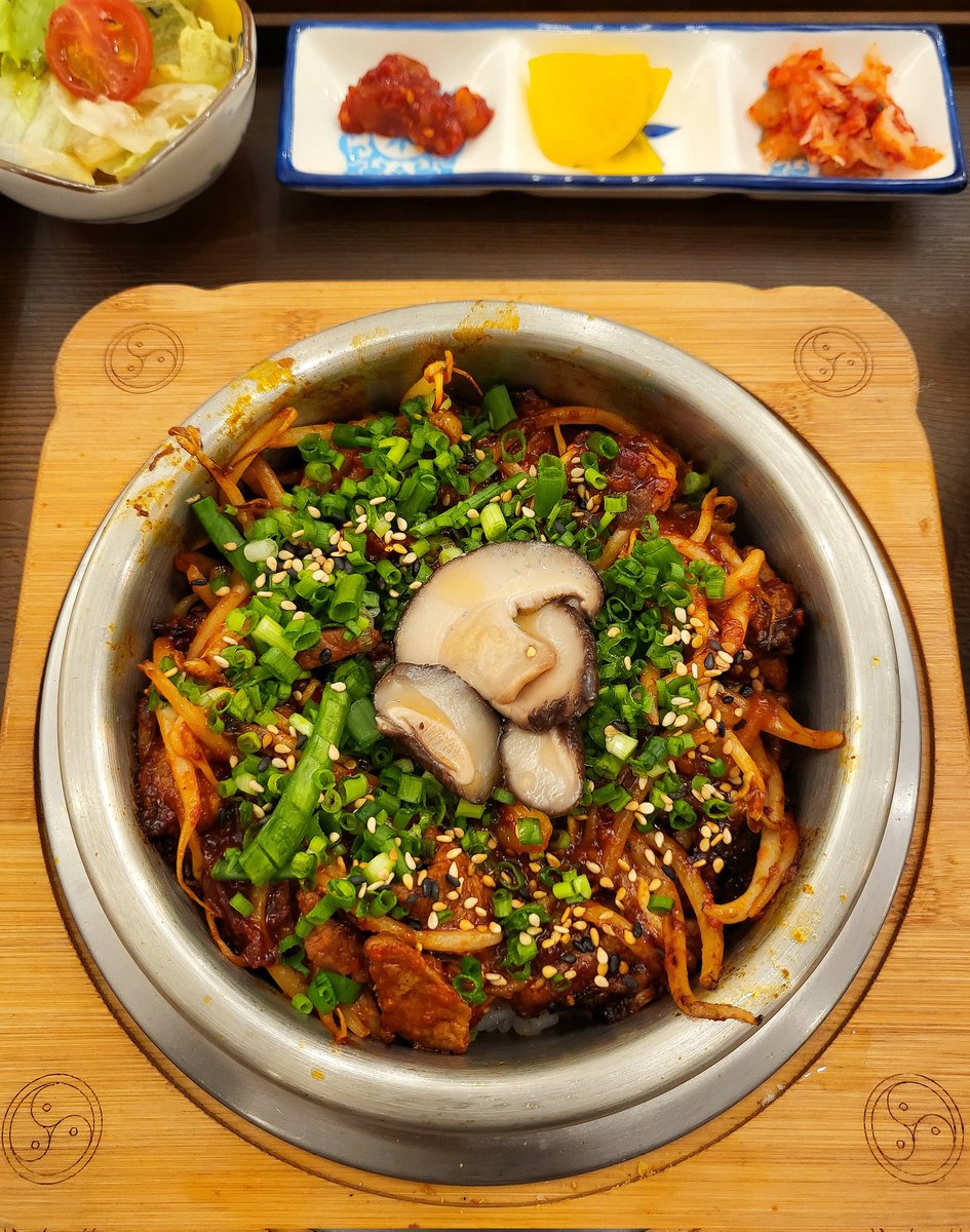 ledi00_'s tweet photo. 매콤소고기숙주덮밥 🍚 https://t.co/1oX9edx9l0