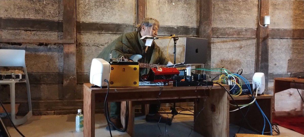 hiiragi_ing's tweet photo. ↓ 12.01.2025 live performance 
https://t.co/2wNpSykgW9

#Experimental #DeepListening #Ambient #ssw https://t.co/K45Okac77r