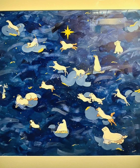 母親が行きたいと言ってたfoxco さんの個展「The Longest Night」を観てきた。「おばけいぬ」がとても可愛くて、親友たちが飼ってる犬たちのこと思い出すような、楽しそうな姿がとても可愛かったし、ホールの光るおばけいぬたちに大感動した。行けてよかった 