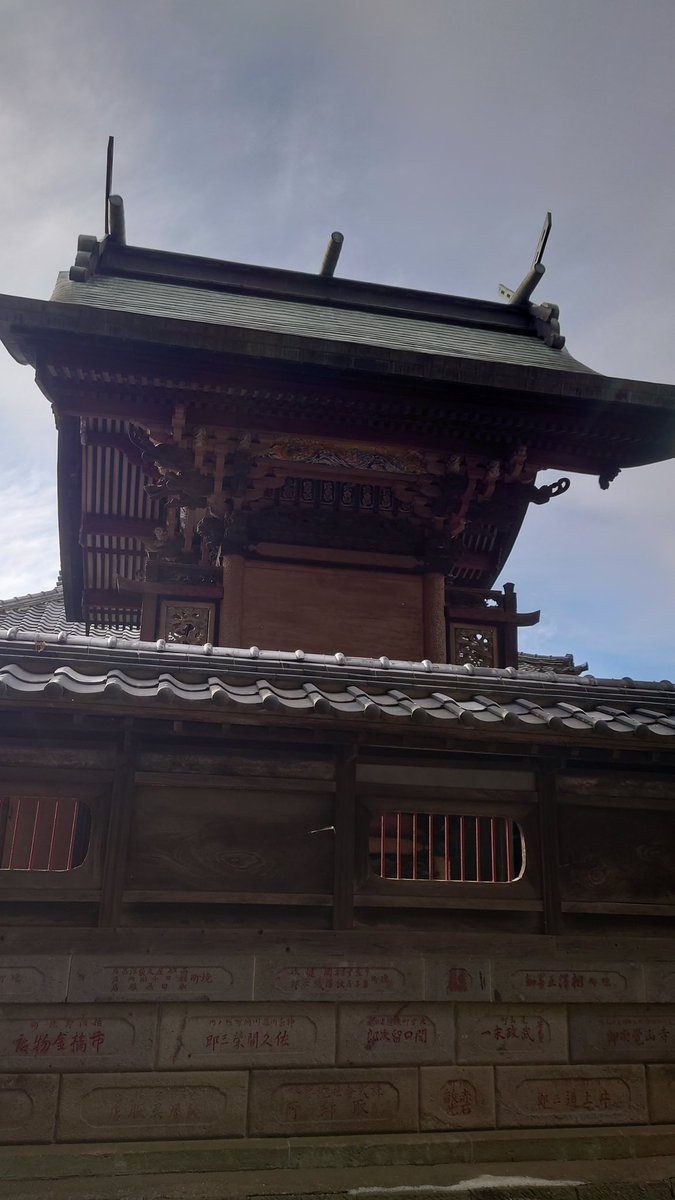 巳の日詣で してきました

茅の輪が設置されていて掲示された作法通りくぐってきました

拝殿裏手の弁財天もしっかりお参りしてきました

御朱印は書置きのみでした