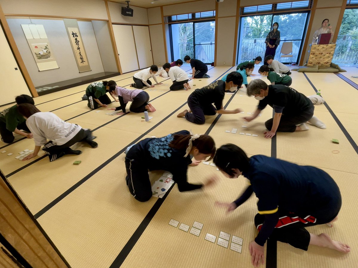 oumikangakukan's tweet photo. 【第74回高松宮記念杯近江神宮全国大会（A級）】昭和26年に近江神宮かるた祭とともに始められた伝統ある大会です。
参加人数126名。
🥇優勝 原あかり(大津あきのた)
🥇優勝 自見壮二朗(九州大学)
🥈準優勝 大倉功士(京都大学)
🥈準優勝 浜野希望(大津あきのた)
結果速報 https://t.co/JKBcWcFF6Q https://t.co/TT1rhTyRjl
