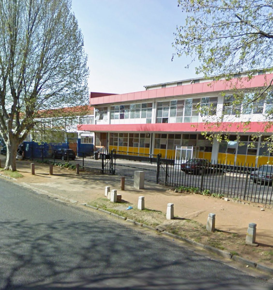 jozivsjozi's tweet photo. Taking up residence. Albertina Sisulu Road. Johannesburg. 

2009 vs 2024. https://t.co/kB6EnUuYVG