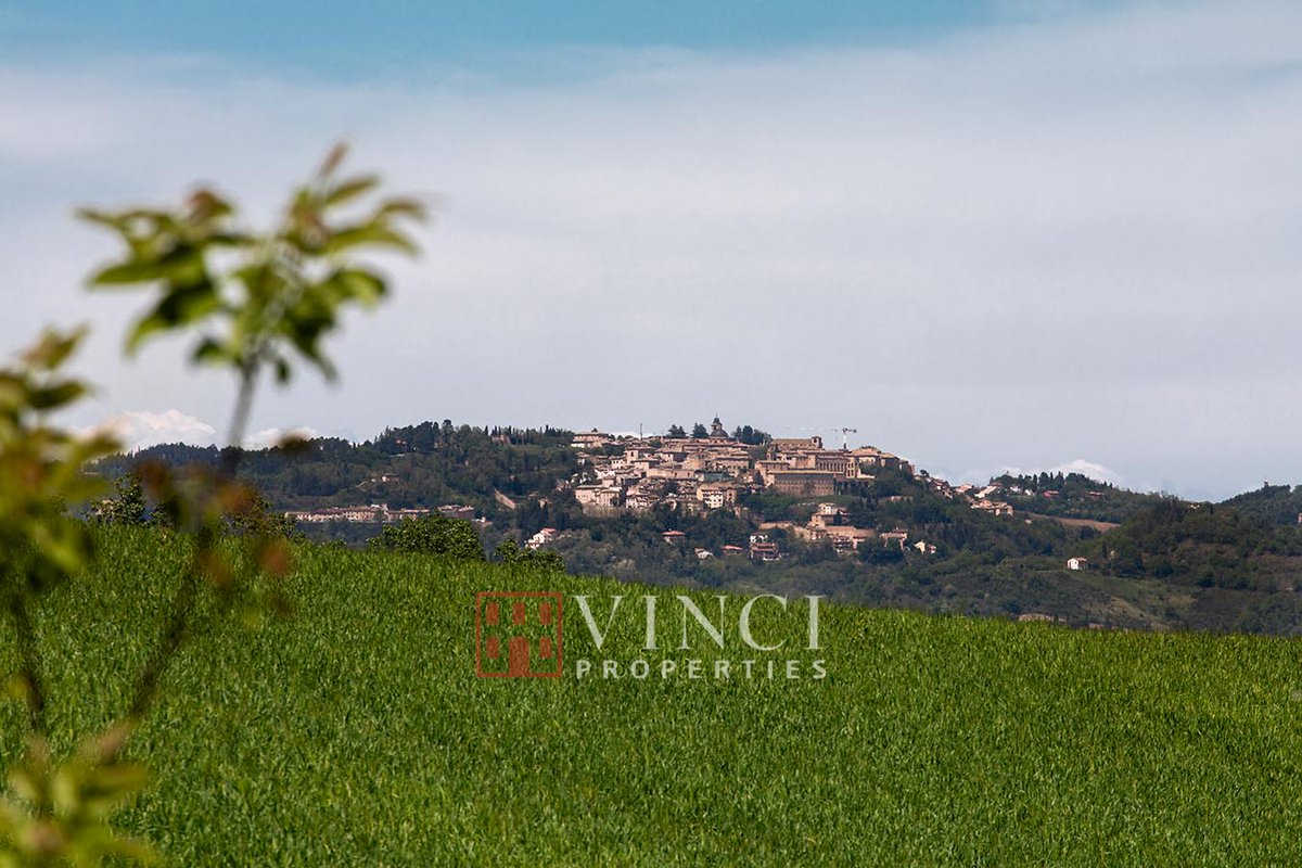 italianhouses's tweet photo. https://t.co/r7PhhNB4bR
Portion of a #Marchigiano house in a renovated hamlet, near #Acqualagna, one of the #Italian capital of the #truffle, with beautiful views reaching to the city of #Urbino. €110,000.
#italy #property #marche #lemarche #pesaro #urbino #luxury #luxuryhomes https://t.co/a81F6k4v7I