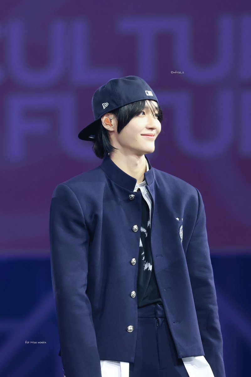 250111 smtown 😽

#WONBIN #원빈 #ウォンビン　
#RIIZE #라이즈 #박원빈