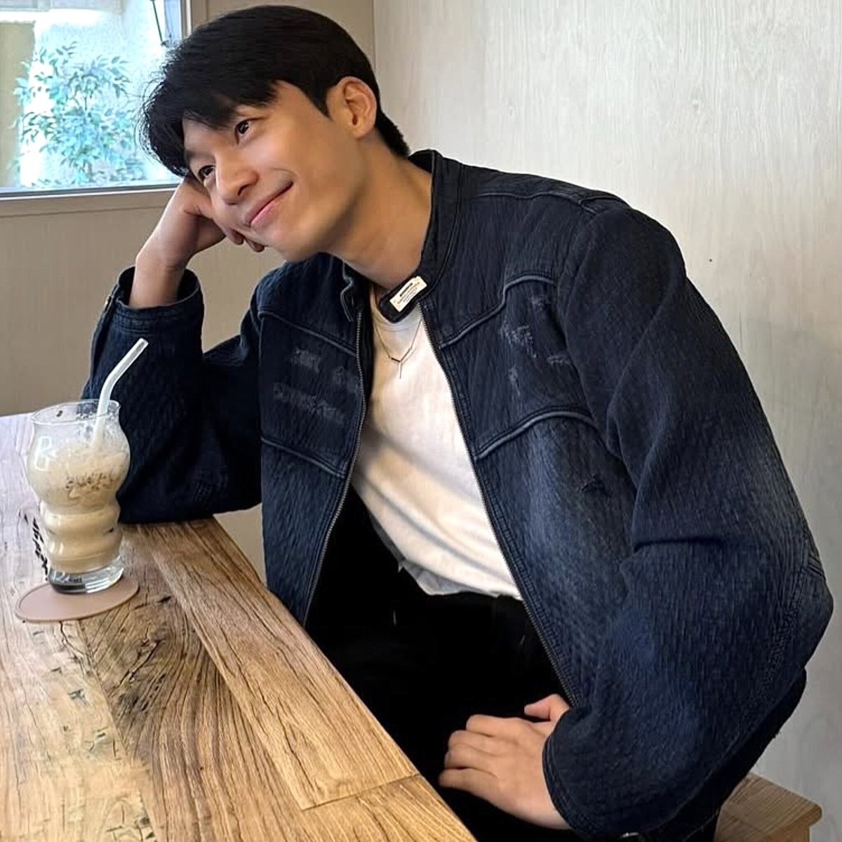he’s so boyfriend coded…..