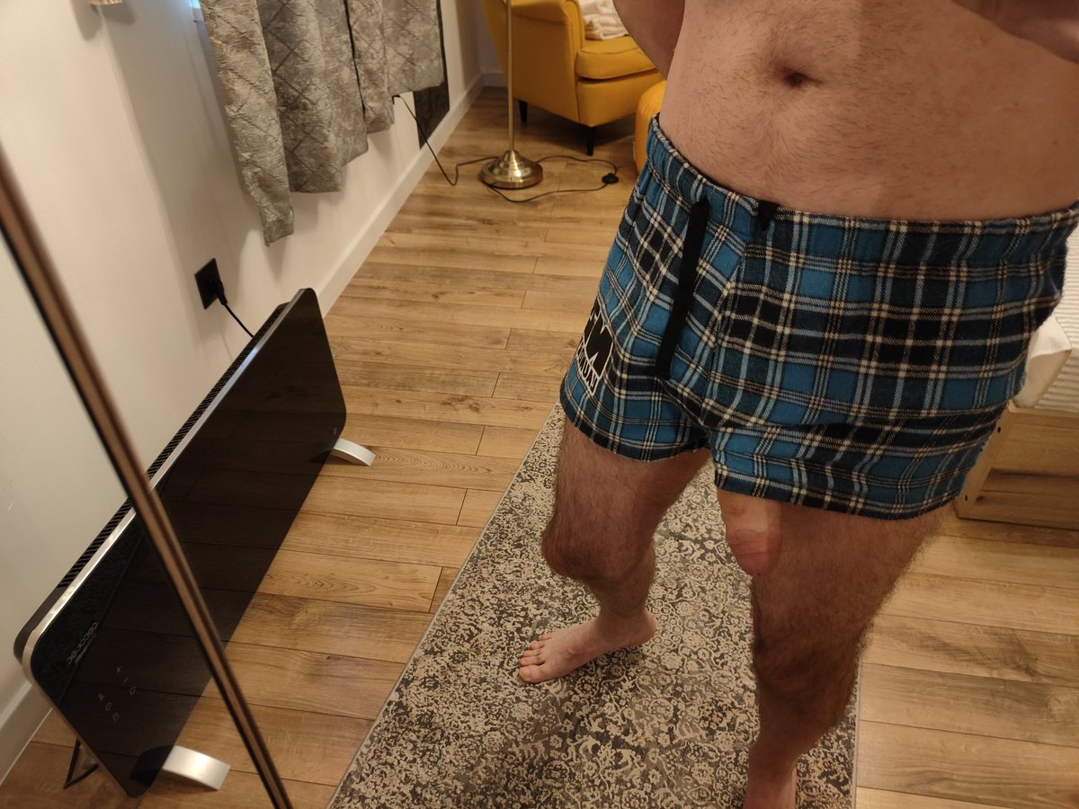 Tynx_BXL's tweet photo. When your shorts are too short 🍆💦 @BelgianCocks @BelgianGays @belgiumgay2 @GaysFromBelgium https://t.co/5pS5FFJF6b