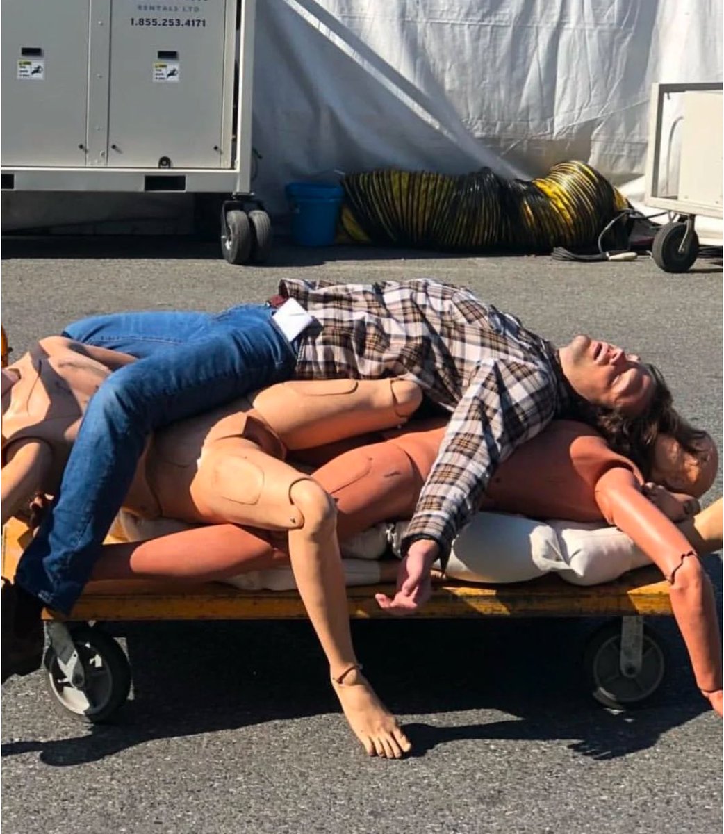 nuts_ly's tweet image. My mood every working day lol