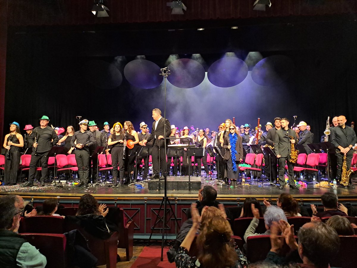 Fantástico el concierto de Año Nuevo de la <a href="/bmgetafe/">Banda Música Getafe BMG</a> con dirección de <a href="/buenocarde/">J.L. Bueno Cardeñosa</a>. Siempre es un placer disfrutar con esta familia y sus sorpresas. Ahora sí podemos decir... ¡FELIZ 2025!

#TúHacesBanda #BMG #Getafe