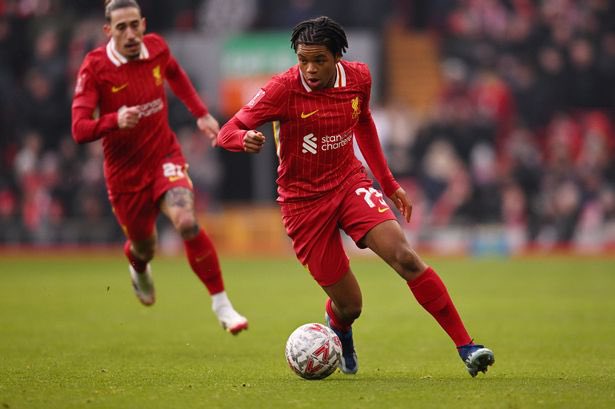 🏴󠁧󠁢󠁥󠁮󠁧󠁿 Rio Ngumoha (08) a effectué ses débuts professionnels hier avec Liverpool en FA Cup. 

72’ pour lui, on espère le voir faire ses débuts en Premier League d’ici la fin de saison.