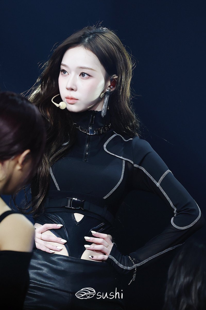 sushiw01's tweet photo. 250112 SMTOWN

#aespa #에스파
#WINTER #윈터 https://t.co/I9j2muqChg