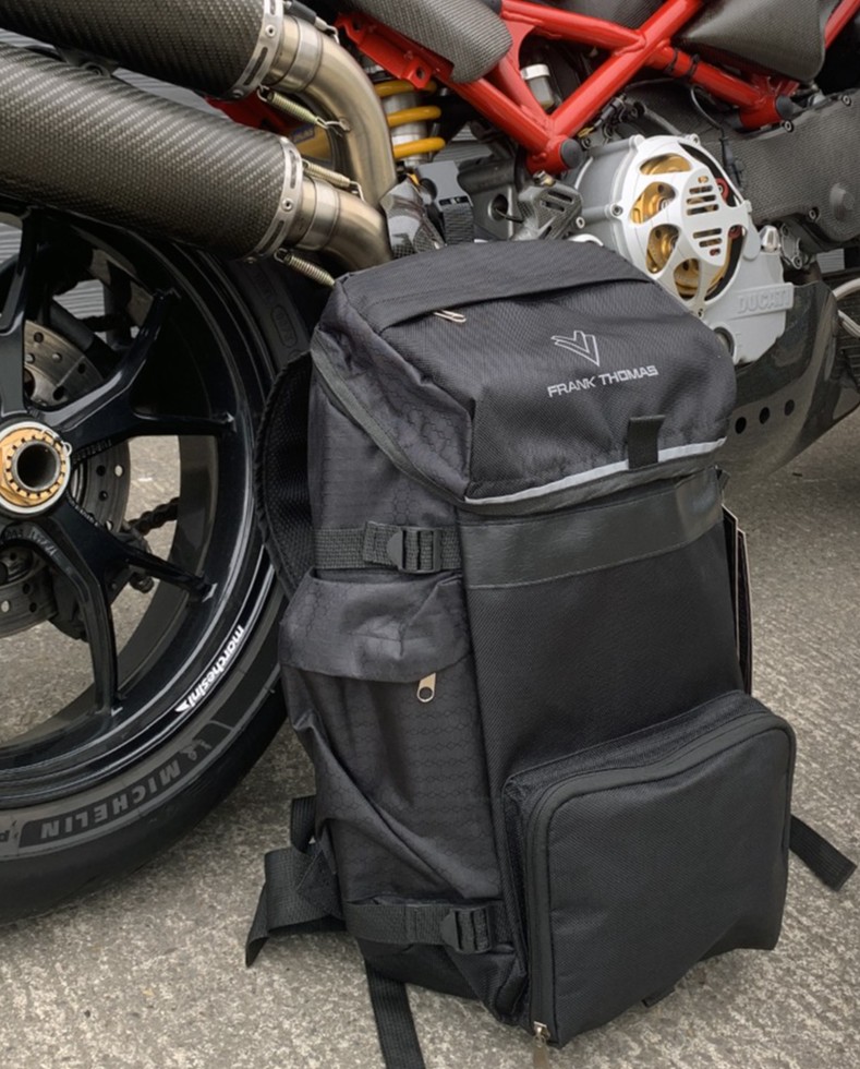 js_accessories's tweet image. Carry gear in comfort and style with the versatile Frank Thomas Mule backpack! Its durable nylon construction, rear mesh padding, and adjustable straps provide a stable, personalised fit—safety details like reflectivity...

#FrankThomasMoto #MotorcycleRucksack #MotorcycleBackpack