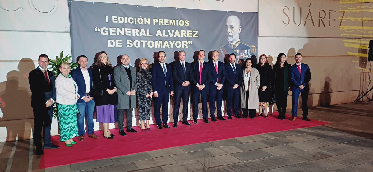 🏆 I edición de los Premios Álvarez de Sotomayor, convocados por el Ayuntamiento de Viator y el Ministerio de Defensa, que suponen una oportunidad única de mostrar el modelo de simbiosis entre las Fuerzas Armadas y el estamento civil. 

🙌 Enhorabuena a los galardonados.