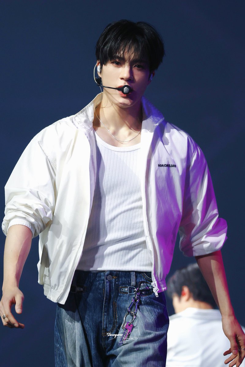 TASOGARE_0423's tweet photo. 250112 SMTOWN DAY 2
🥺🥺🥺
#제노 #JENO  #NCTDREAM  #NCT https://t.co/jRCWLIroSF