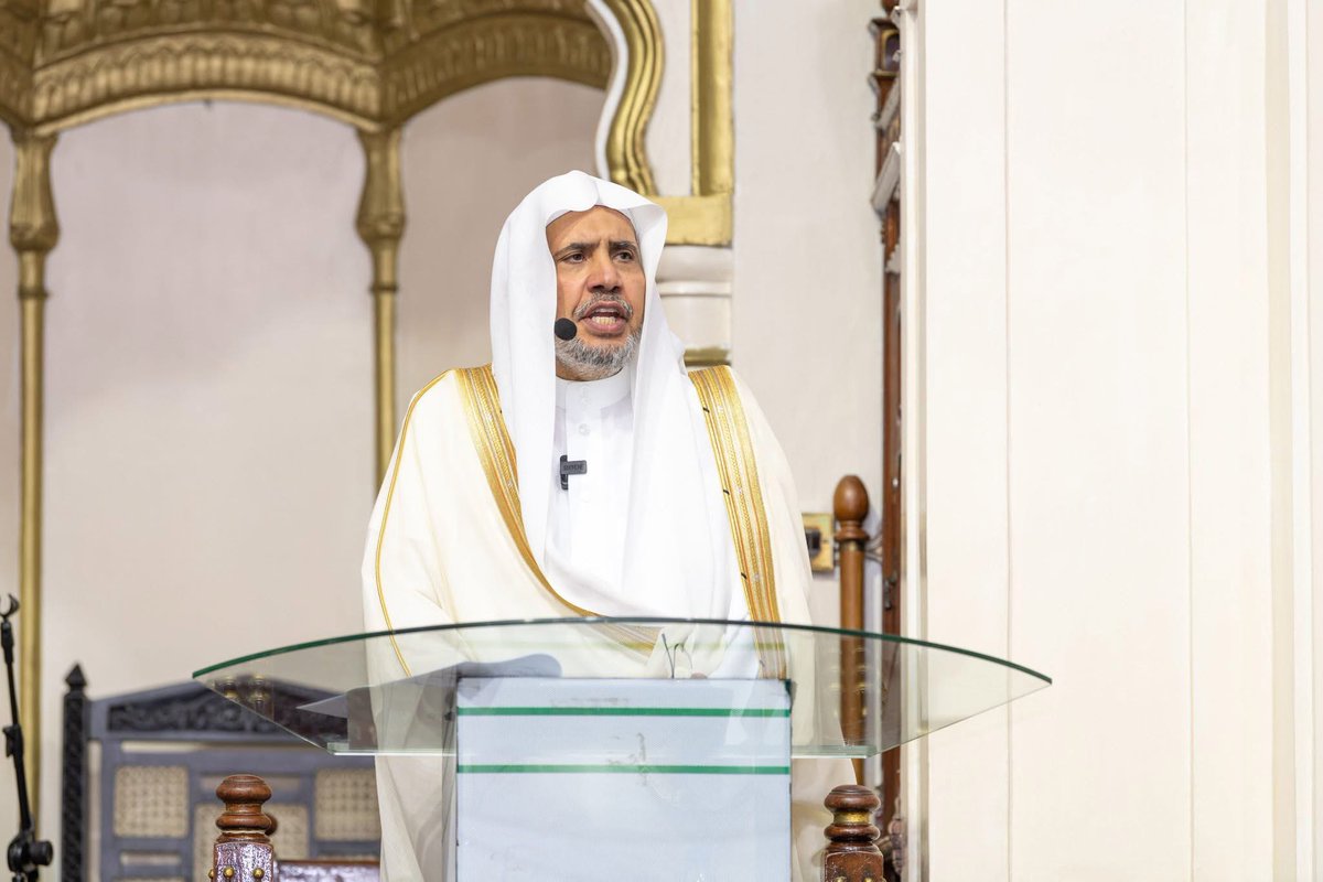 د دیني عالمانو د نړیوالې شورا سرمنشي محمد عبدالکریم عیسی د اسلامي همکاریو سازمان ناستې ته:
افغانستان کې د نجونو پر تعلیم بندیز کبیره ګناه ده.
وایي، دغسې کارونو ته اسلام سره تړاو ورکول ناسم عمل دی.