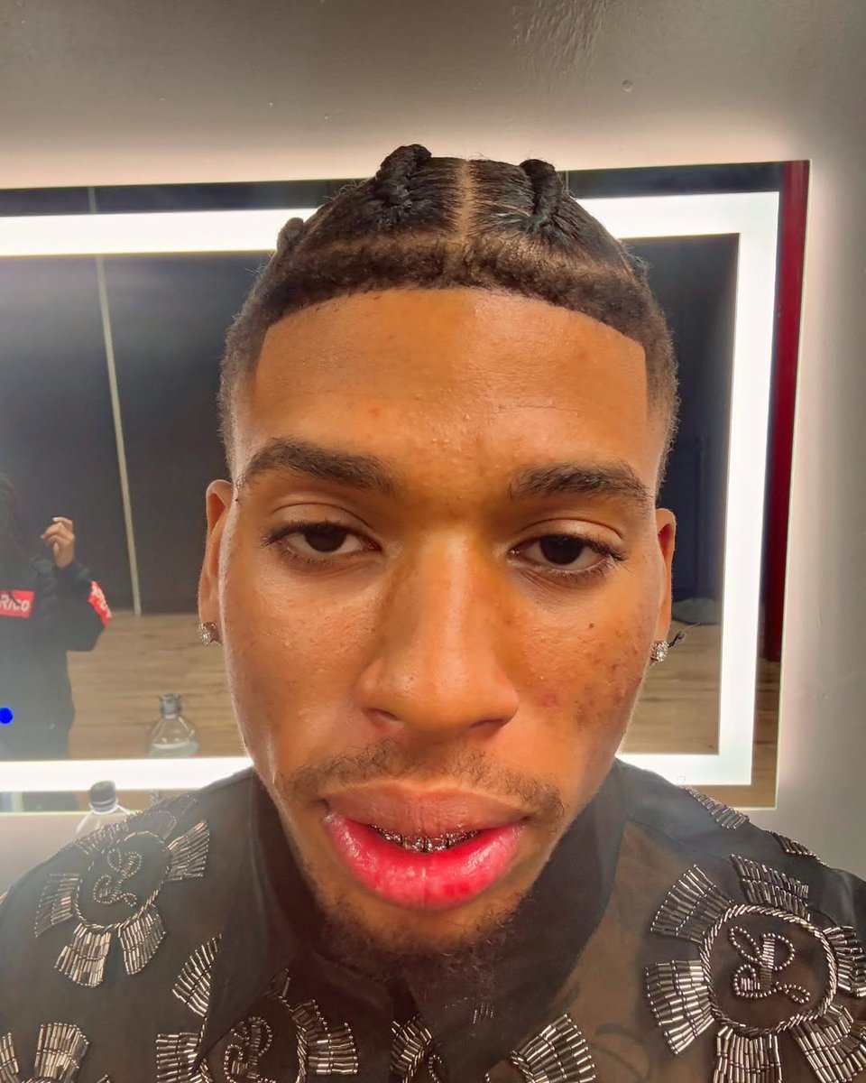 Play_paradize's tweet photo. #nlechoppa shares new #photos https://t.co/UcEWEGyytd