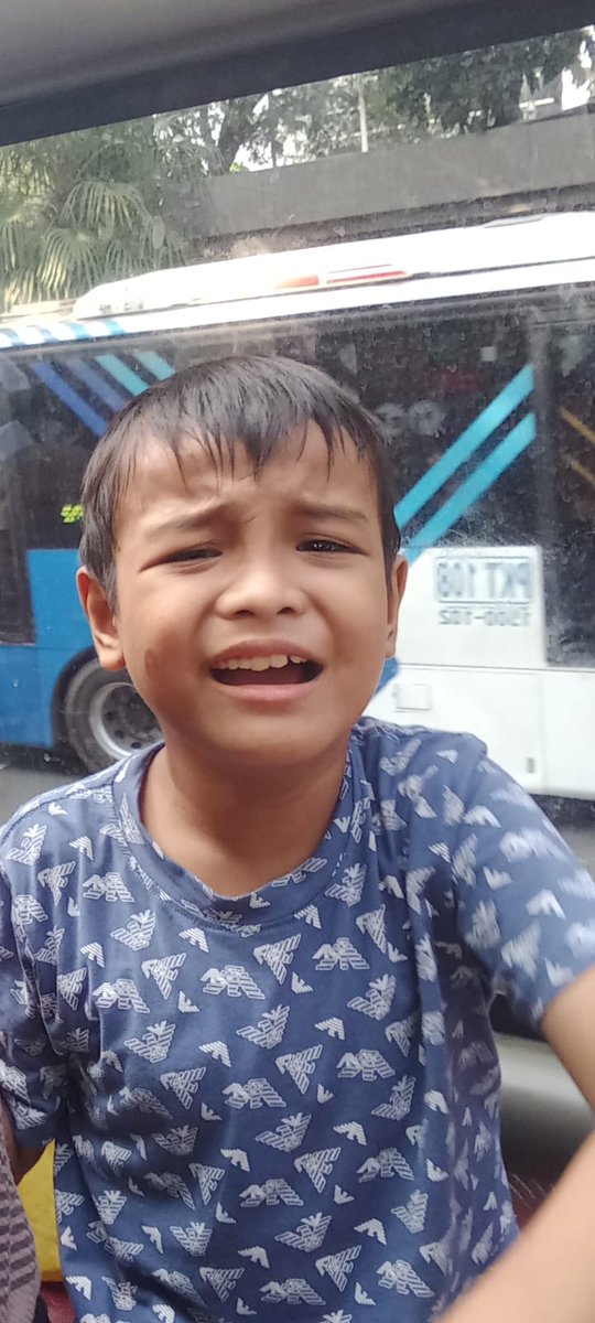 RadioElshinta's tweet photo. Ibu Santi mencari anaknya bernama Rafa (8 tahun), beralamat di Jalan Menteng Atas Barat, Gang 3, RT 001/RW 012, No. 22, Setia Budi, daerah Rasuna Said. Meninggalkan rumah hari ini Minggu 12 Januari 2025 sekitar pukul 12.00 wib. hingga saat ini belum kembali. 

Terkahir saat meninggal rumah memakai baju biru, rambut pendek lurus warna hitam, berat badan sekitar 28 kg, kulit sawo matang, berkebutuhan khusus (tuna rungu dan kesulitan dalam berbicara) 

Jika ada yang mengetahui dapat menghubungi radio Elshinta 021 586 9000 
#OrangHilang