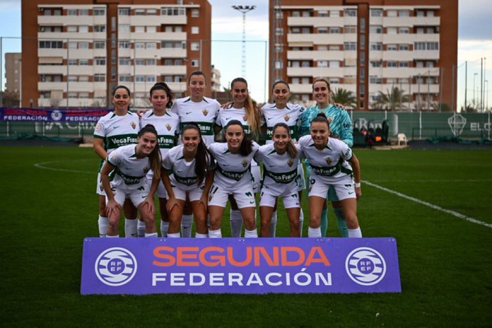 WosoMagazine's tweet photo. 🚨JORNADA 1️⃣6️⃣🚨

#SegundaFederacionFutFem Grupo Sur

@ElcheCFF 🟢⚪️ 1️⃣➖1️⃣ @cdjuangrandef 🟡🟣

⚽🟢⚪️ Luna
⚽️🟡🟣 @nooeecf_8 

🏟 Diego Quiles

#wosomagazine🧩 #SomosJunanGrande #CDPradejon https://t.co/K73t8qVoBw