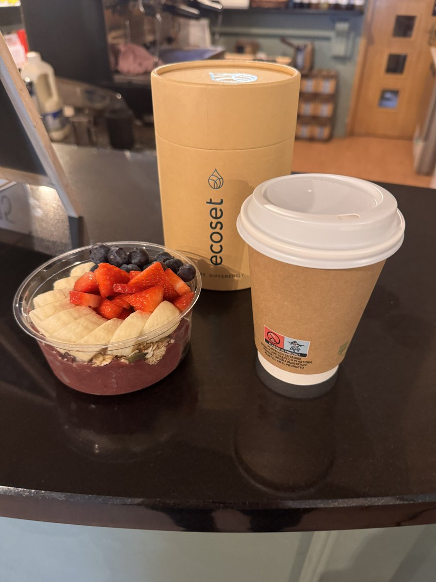 nevpatt's tweet image. Support your local coffee shop ☕️ #açaibowl #coffee #morningglory