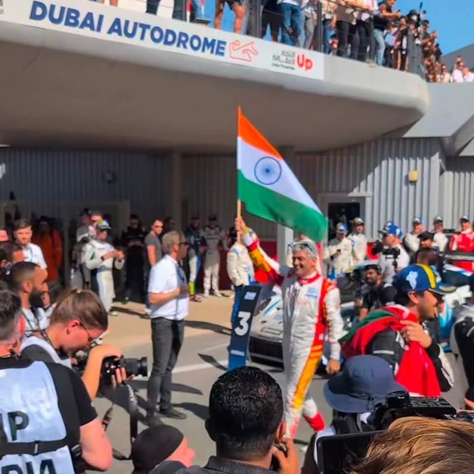 எல்லாரும் எல்லாமும் கைவிடும் போது உன்னை நம்பு...Congratulations Mr. AJITH KUMAR sir &amp; Team 🇮🇳🇮🇳
#AjithKumar #AjithKumarRacing