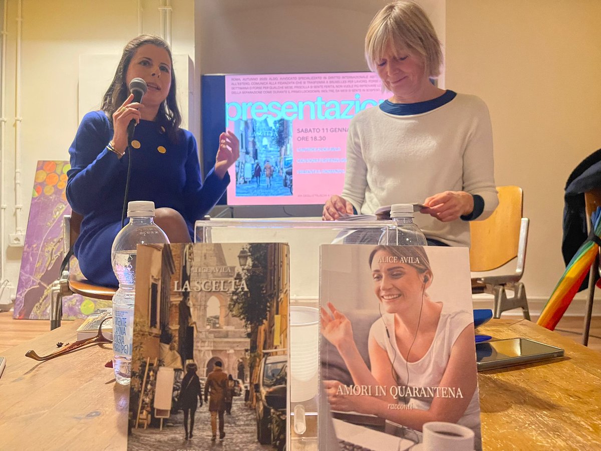 avi_alice's tweet photo. Alcuni scatti della presentazione del mio libro, ieri alla libreria Tomo di Roma con la giornalista Rai Sonia Filippazzi. https://t.co/LsSaKjTslF